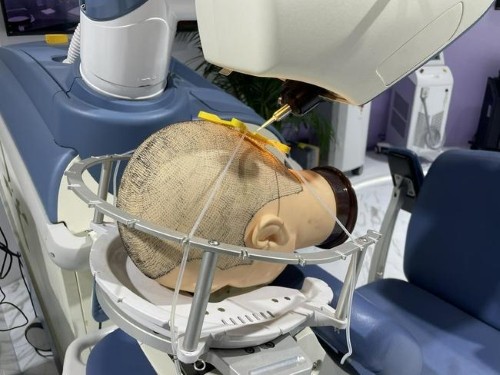 前研 | 拯救“頭”等大事，植發(fā)行業(yè)熱度依舊